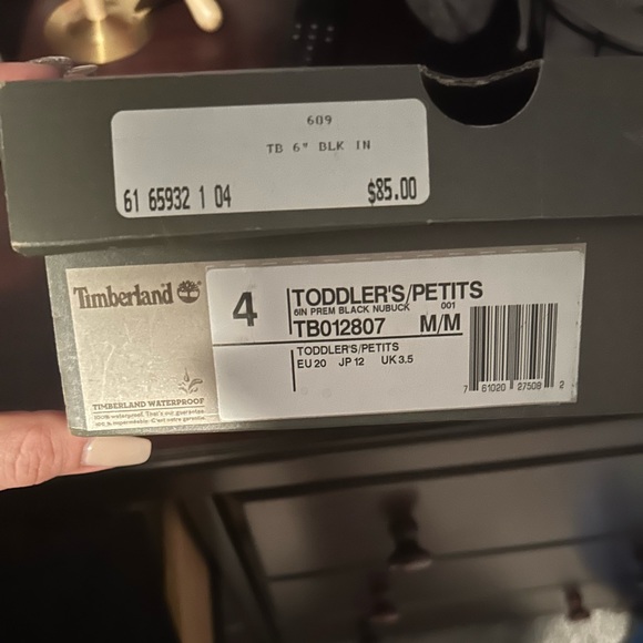 Toddlers Timberland Boots - Picture 2 of 6